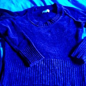 Closet clean out sale  top m to xl